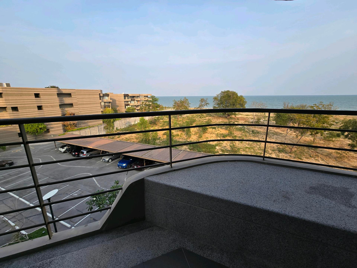 For SaleCondoCha-am Phetchaburi : Urgently selling beachfront condo, Hua Hin-Cha-am. Selling below appraised price
