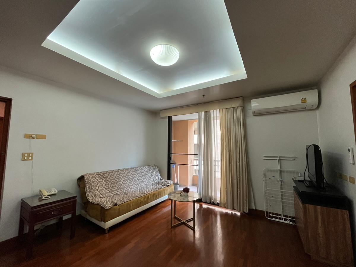 For RentCondoWitthayu, Chidlom, Langsuan, Ploenchit : Baan Navarang 45 sq.m. Eng 中 日 Please add LINE ID @806qphgn o8415o5483