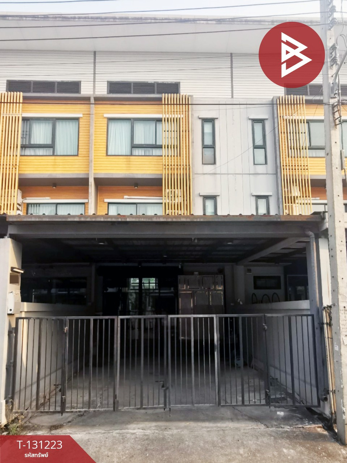 For SaleTownhomeSamut Prakan,Samrong : Townhome for sale, Eco Space Bangna-Wongwaen Village, Samut Prakan.