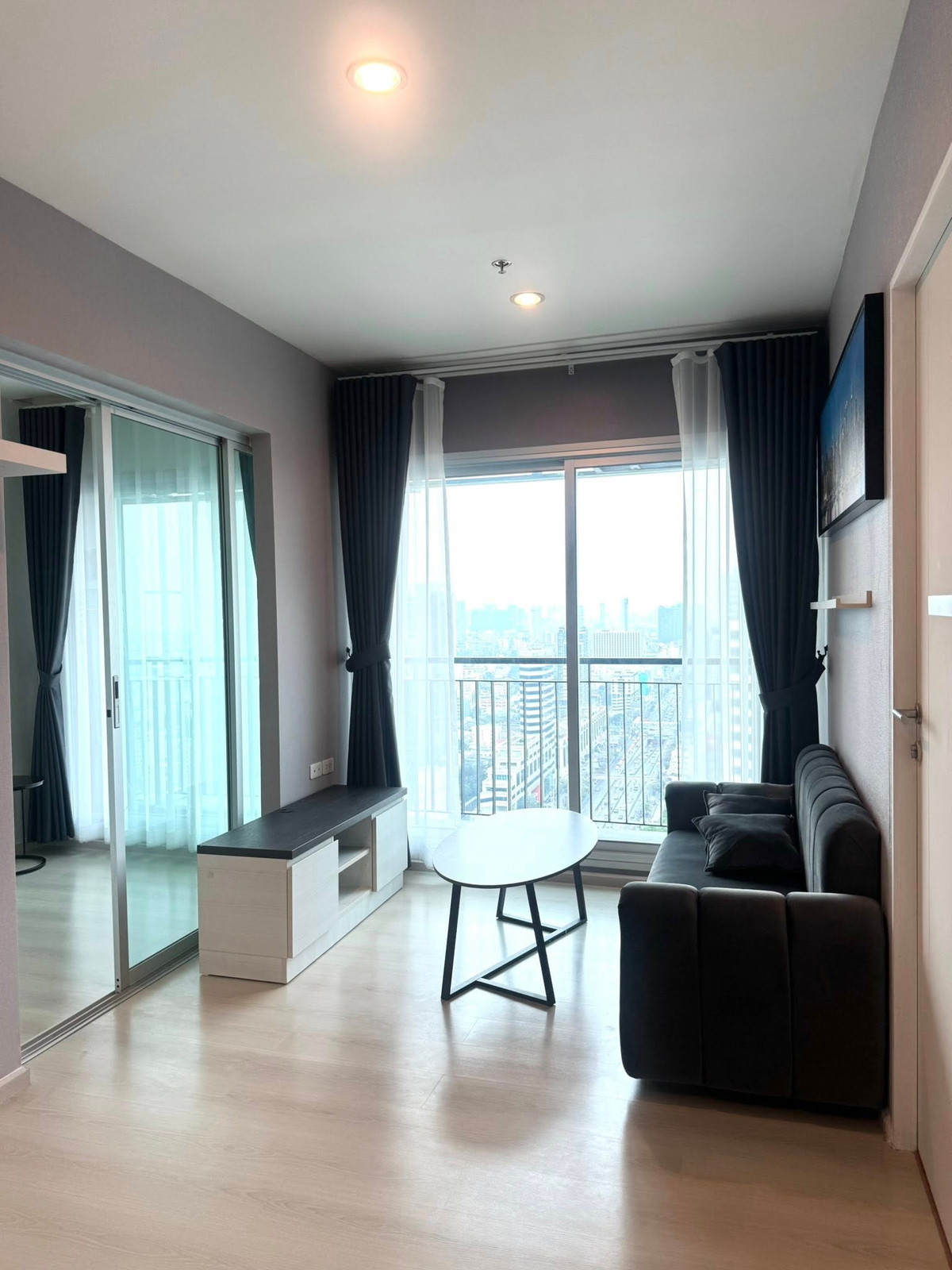 For RentCondoRatchadapisek, Huaikwang, Suttisan : 🔥Rent!!🔥 Code PR984 Condo Life Ratchadaphisek