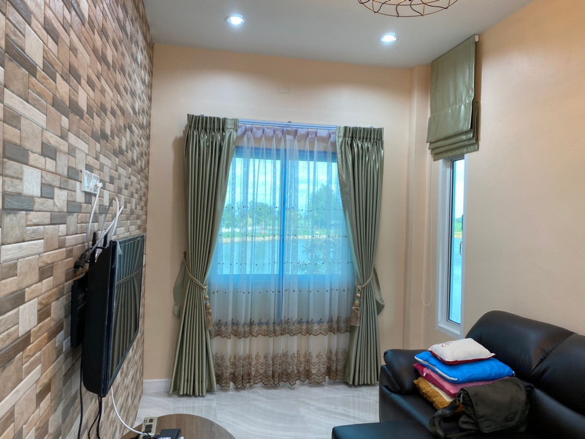 บ้านนครปฐม : 💥 ขายบ้านใหม่บนที่ดินใหญ่  เมืองนครปฐม (ที่ดินเกือบครึ่งไร่กว่าแบบนี้ หายากมาก!)  บรรยากาศเหมือนรีสอร์ทส่วนตัว  ล้อมรอบด้วยต้นไม้ใหญ่ ลมดีทั้งวัน เงียบสงบ เป็นส่วนตัวมาก บ้านตั้งบนที่ดอน น้ำไม่ท่วม