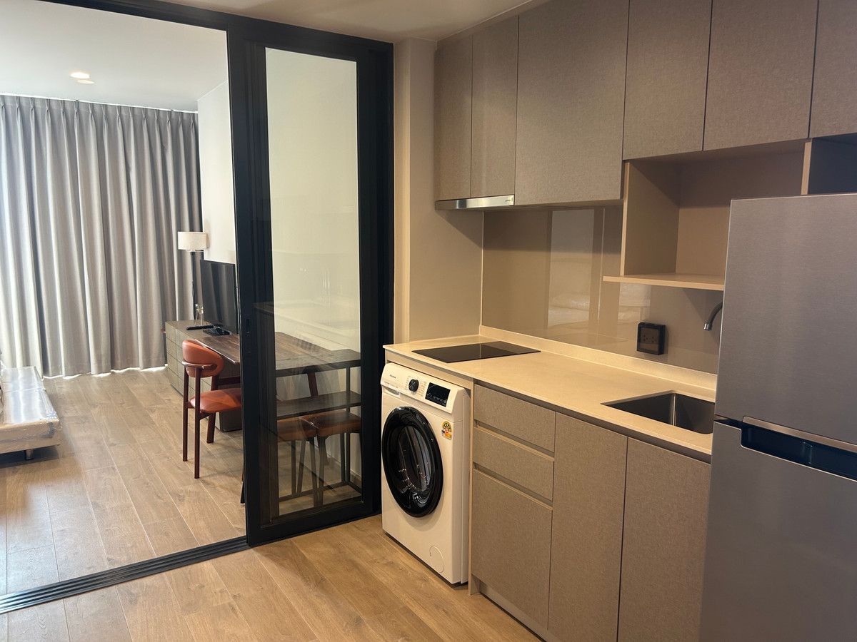 ให้เช่าคอนโดคลองเตย กล้วยน้ำไท : ✨ Be The First! เปิดซิงห้องใหม่แกะกล่องที่ The Crown Residences เช่า Studio ในราคาที่ได้ส่วนกลางหลักร้อยล้าน!