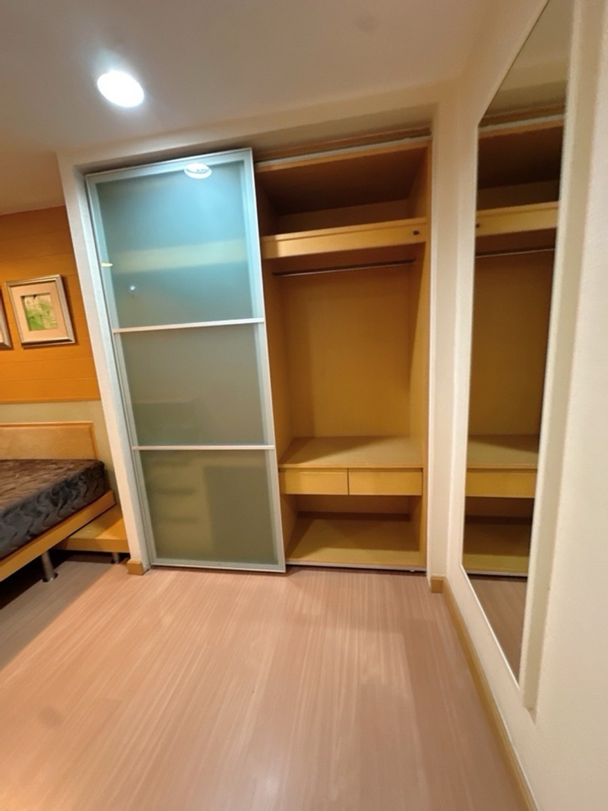 ให้เช่าคอนโดสีลม ศาลาแดง บางรัก : The Bangkok ถนนทรัพย์ (The Bangkok Thanon Sub  MRT สามย่าน ห้องมุม @bhumdevelopment