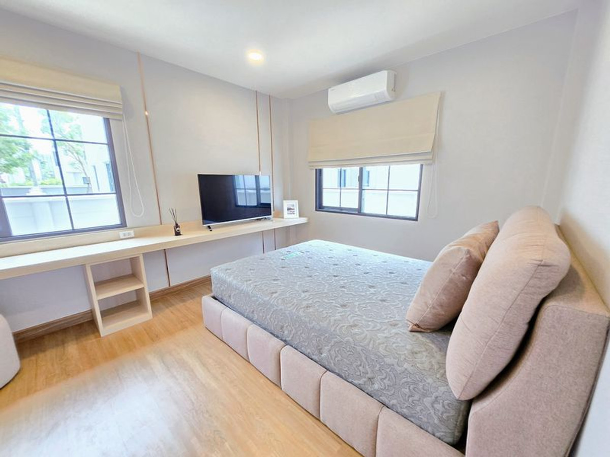 บ้านบางนา แบริ่ง ลาซาล : เซนโทร บางนา (CENTRO BANGNA) บ้านเดี่ยวหรูทำเลดี ใกล้ Mega Bangna พร้อมอยู่ ขนาด 70.1 ตารางวา 4 ห้องนอน ตำบลบางแก้ว อำเภอบางพลี จังหวัดสมุทรปราการ