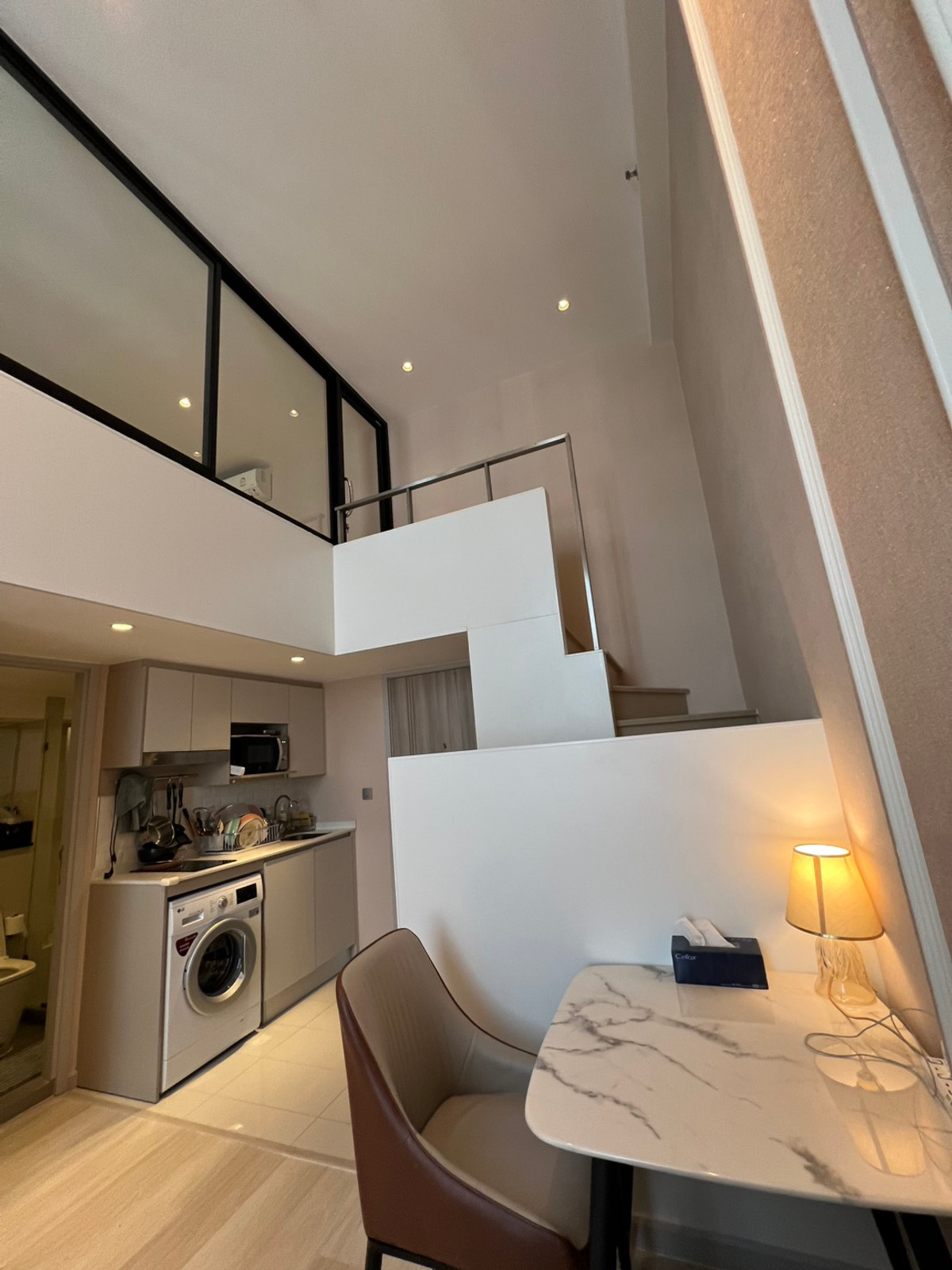 CondoSathorn, Narathiwat : 🏢 For Rent : Knightsbridge Prime Sathorn 🛏 Type: 1 bedroom, 1 bathroom 📏 Size: 44 sq m. 💰 Price: 32,000 baht/month (for sale 6.5 M) 📍 Location: city center, convenient travel.