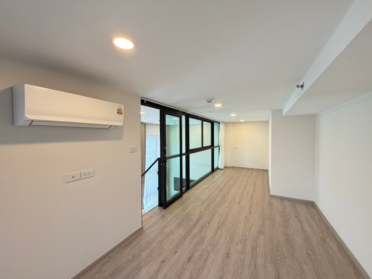 For RentCondoPinklao, Charansanitwong : 🏢 For Rent (Not Pet Friendly): Origin Plug and Play Sirindhorn 🛏 Type: 1 bedroom, 1 bathroom 📏 Size: 55 sq m. 💰 Price: 25,000 baht/month 📍 Location: Near the BTS, convenient travel.