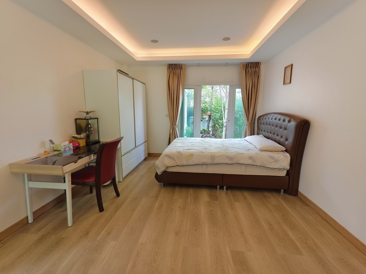 For RentHousePattanakan, Srinakarin : Mantana Rama 9 - Srinakarin / 5 Bedrooms (FOR RENT) BZD065