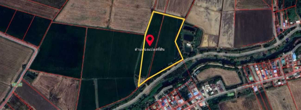 For SaleLandLop Buri : Land for sale, 19 rai 1 ngan 35 square wah, adjacent to an irrigation canal for agricultural purposes.