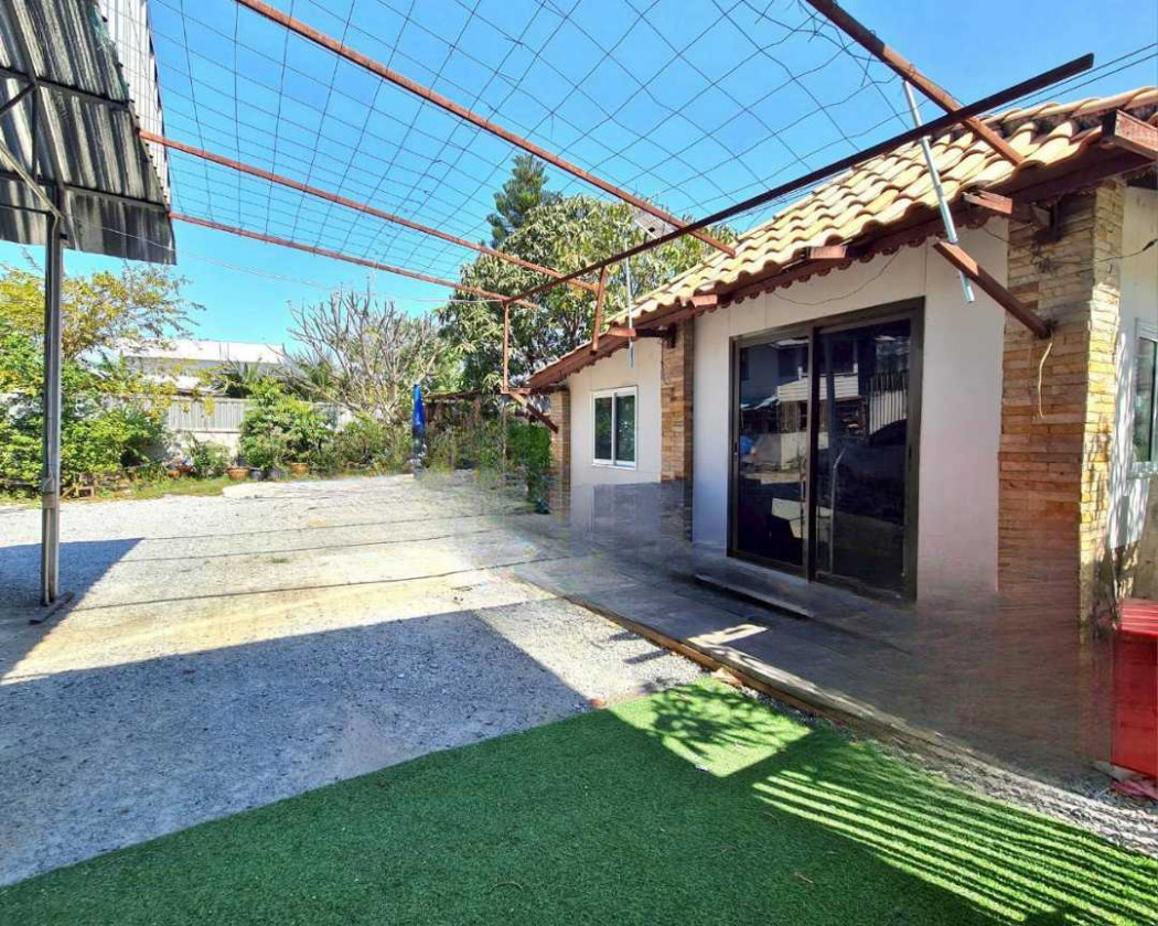 ขายบ้านสมุทรปราการ สำโรง : ขาย บ้านเดี่ยว พร้อมที่ดิน 180 ตรม 1 งาน 50 ตรว ใกล้คลองส่งน้ำสุวรรณภูมิ