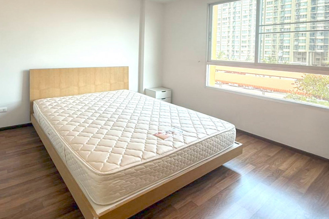 For SaleCondoRamkhamhaeng, Hua Mak : Condo for sale: U Hua Mak Station, 31.2 sq m, 3rd floor, Building B. Beautiful unit, excellent condition.