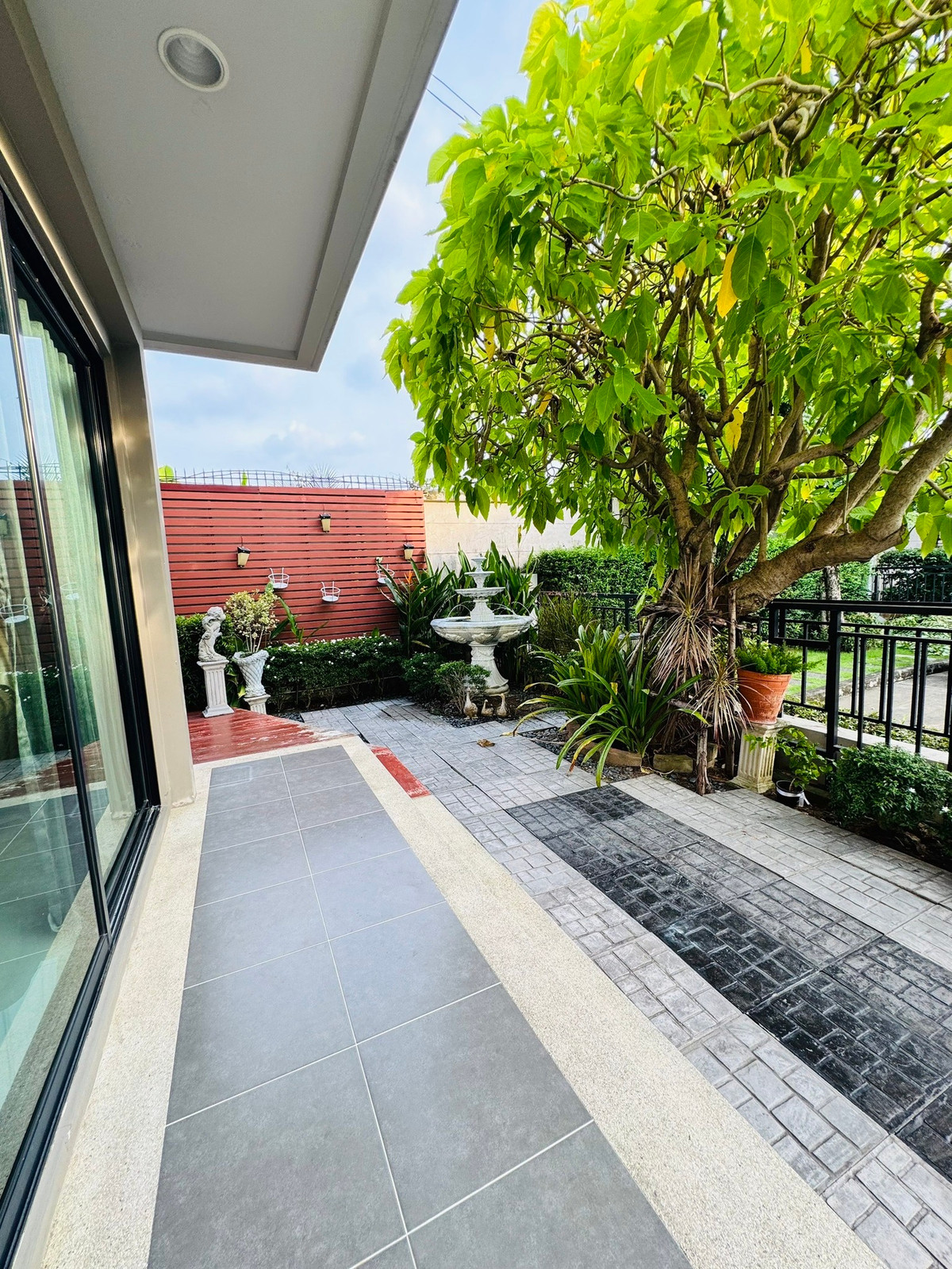 ขายบ้านปิ่นเกล้า จรัญสนิทวงศ์ : ขาย บ้านเดี่ยว โครงการไลฟ์บางกอก บูเลอวาร์ด ราชพฤกษ์-ปิ่นเกล้า 