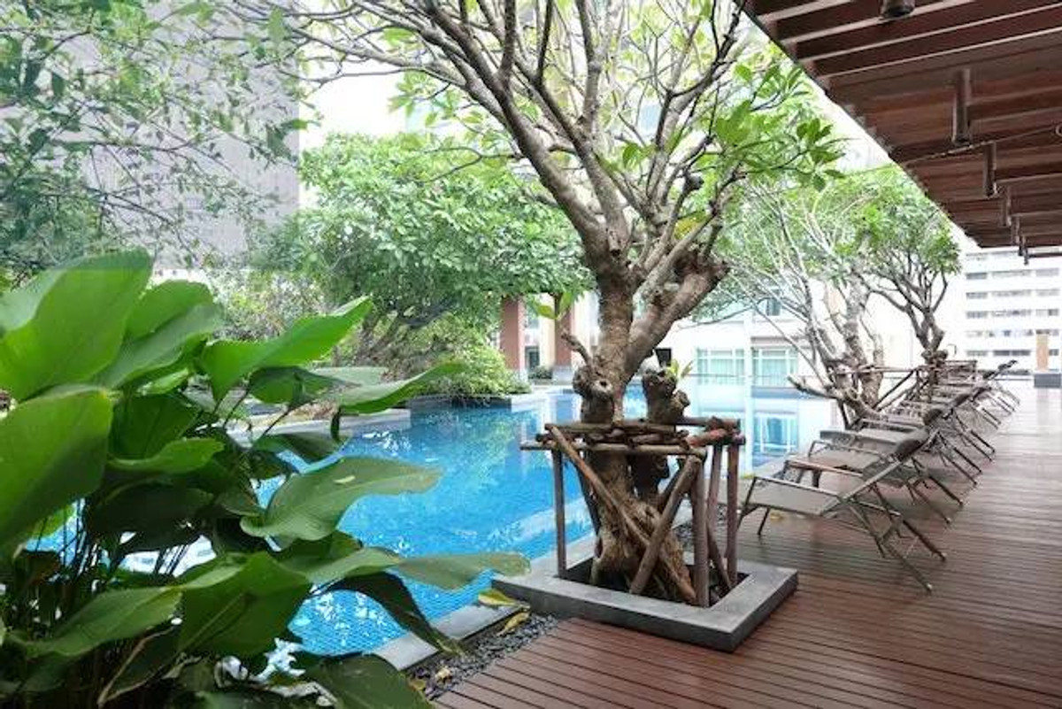 ขายคอนโดพระราม 9 เพชรบุรีตัดใหม่ RCA : ขายคอนโด Circle Condominium ราคา 4,400,000 บาท [NCs260115]