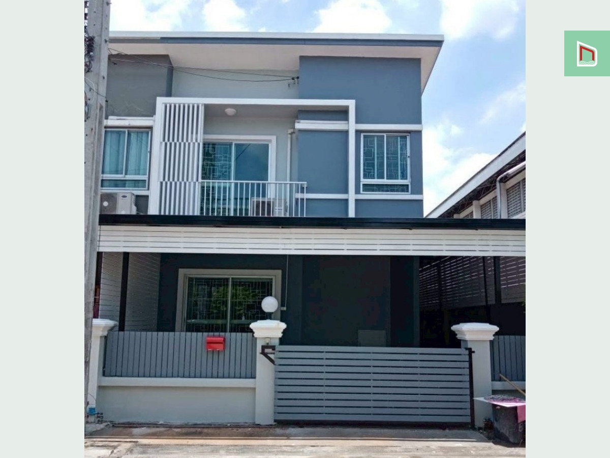 For SaleTownhomeSamut Prakan,Samrong : Townhouse Niran Ville 12 Nong Prue, Bang Phli, 3 bedrooms, 2 bathrooms, 26 sq m, 2.39 million, quiet, convenient travel, near the airport.