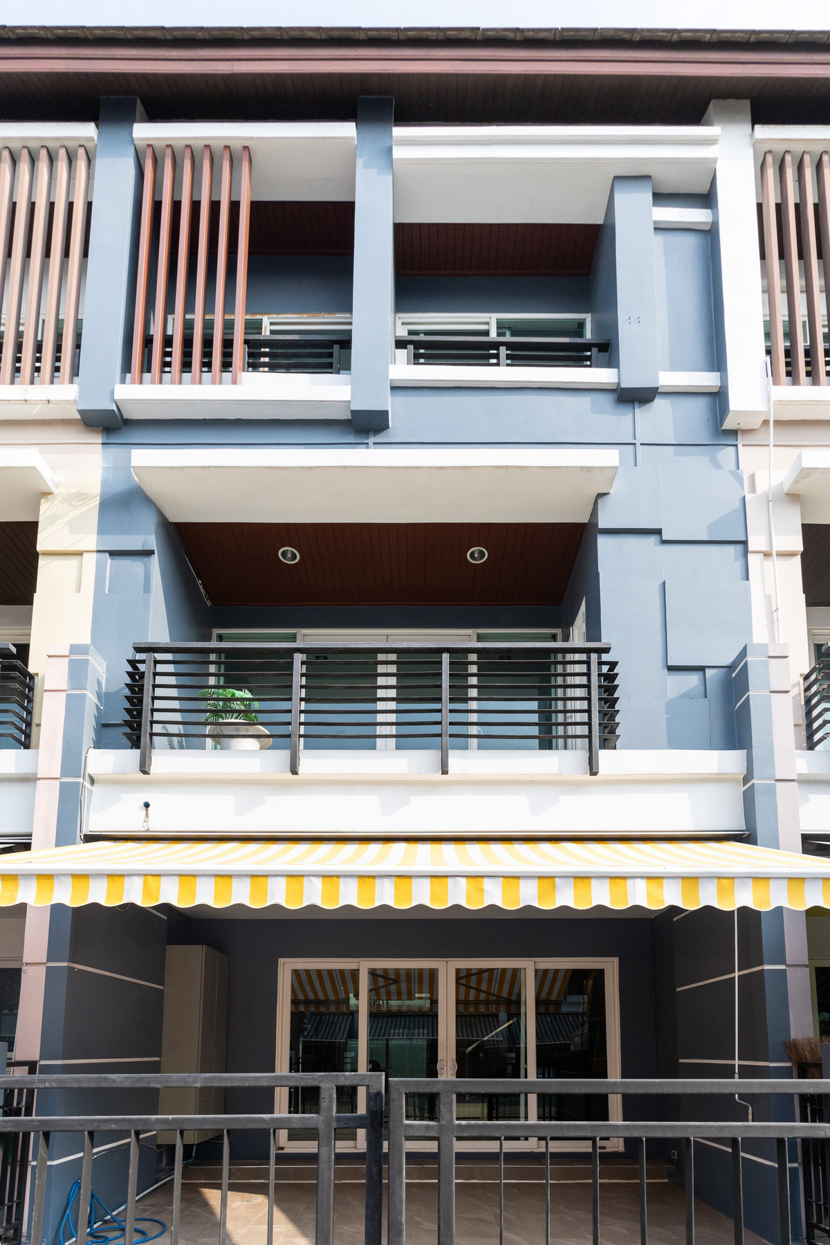 ให้เช่าบ้านลาดพร้าว101 แฮปปี้แลนด์ : 🏡 บ้านให้เช่า ในโครงการคุณภาพ ทำเลเมือง ซอยต้นโครงการ เดินทางสะดวก เหมาะอยู่อาศัย บ้านกลางเมือง เออบาเนี่ยน ลาดพร้าว–พระราม 9