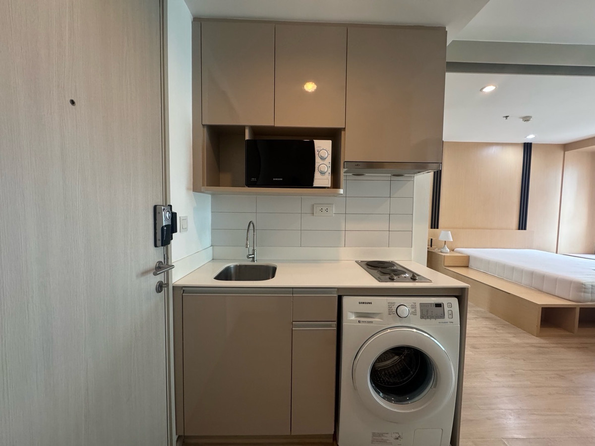 ขายคอนโดสยาม จุฬา สามย่าน : ขายคอนโด IDEO Q Chula–Samyan📍 ทำเลทองใจกลางสามย่าน ใกล้จุฬาลงกรณ์มหาวิทยาลัย 1 Bed 32ตร.ม ราคา 5.5 ล้านบาทPhat: 064-642-8664Nui: 094-624-2014