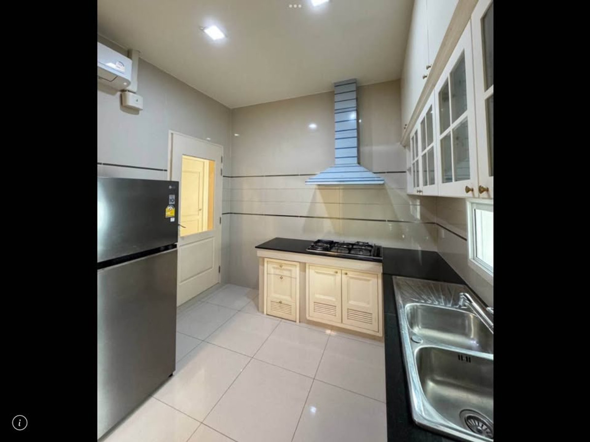 ให้เช่าบ้านบางนา แบริ่ง ลาซาล : บ้ารหรู 4 ห้องนอน ที่โครงการ Narasiri Bangna Km.10, Please Contact: 0828944624