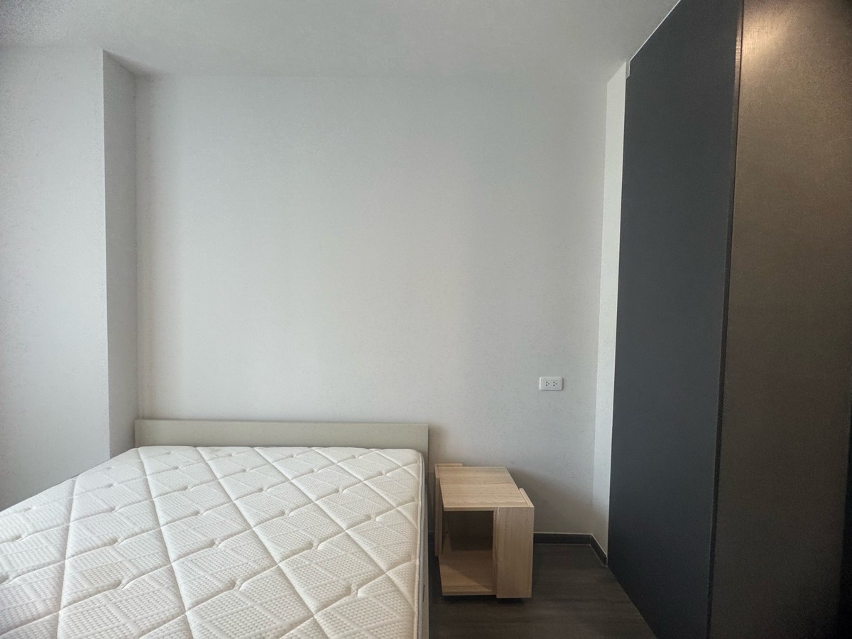 ขายคอนโดสยาม จุฬา สามย่าน : IDEO Chula–Samyan ทำเลใจกลางสามย่าน ใกล้จุฬาฯ ขนาด 34 ตร.ม. (ขายพร้อมผู้เช่า)ราคา 6.49 ล้านบาทPhat 064-642-8664Nui 094-624-2014