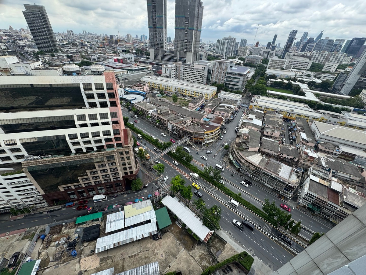 ขายคอนโดสยาม จุฬา สามย่าน : ขายคอนโด Ideo Q Chula Samyanขนาด 21 ตร.ม.💰ราคา 4.59 ล้านบาทPhat 064-642-8664Nui 094-624-2014