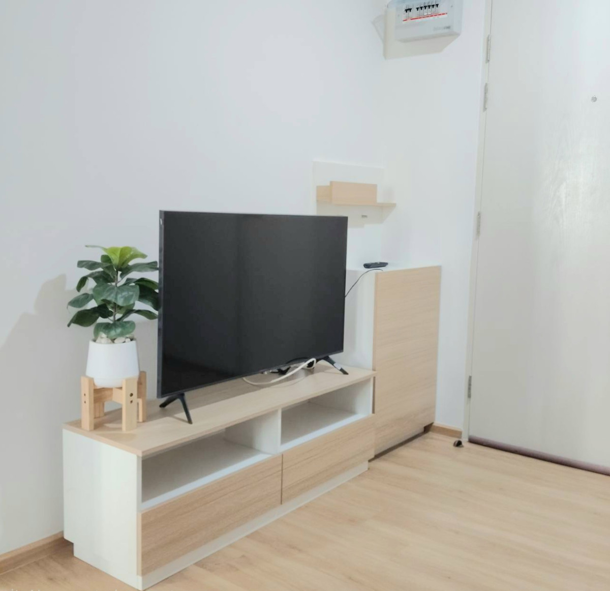 ให้เช่าคอนโดลาดกระบัง สุวรรณภูมิ : **ห้องว่างพร้อมอยู่** เช่าถูก ห้องมาไวไปไว เสนาคิทท์ ฉลองกรุง - ลาดกระบัง ตึกB ชั้น4 