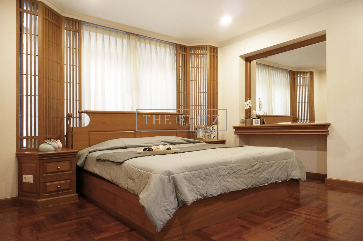 For RentCondoSilom, Saladaeng, Bangrak : ✨ Best Value in Silom, Green Point Silom Condo, lots of usable space, good layout, at the best value price in the Silom area ❤️