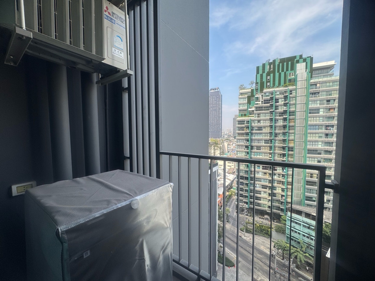 ขายคอนโดสยาม จุฬา สามย่าน : IDEO Chula–Samyan ทำเลใจกลางสามย่าน ใกล้จุฬาฯ ขนาด 34 ตร.ม. (ขายพร้อมผู้เช่า)ราคา 6.49 ล้านบาทPhat 064-642-8664Nui 094-624-2014