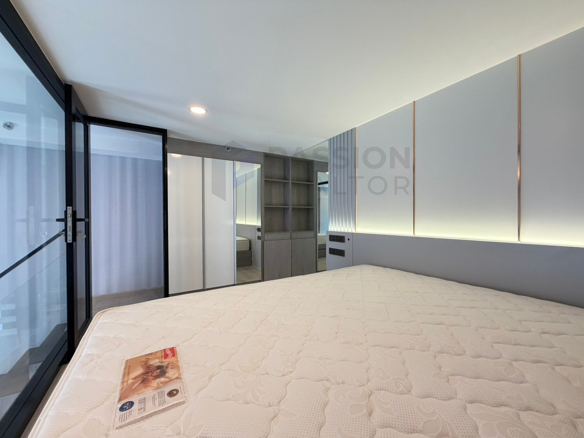 ให้เช่าคอนโดปิ่นเกล้า จรัญสนิทวงศ์ : 🏢 For Rent (Pet Friendly): ออริจิ้น ปลั๊ก แอนด์ เพลย์ สิรินธร 🛏 ประเภท: 1 ห้องนอน 1 ห้องน้ำ 📏 ขนาด: 45 ตร.ม. 💰 ราคา: 25,000 บาท/เดือน 📍 ทำเล: ใจกลางเมือง เดินทางสะดวก ข้อมูลเพิ่มเติม...