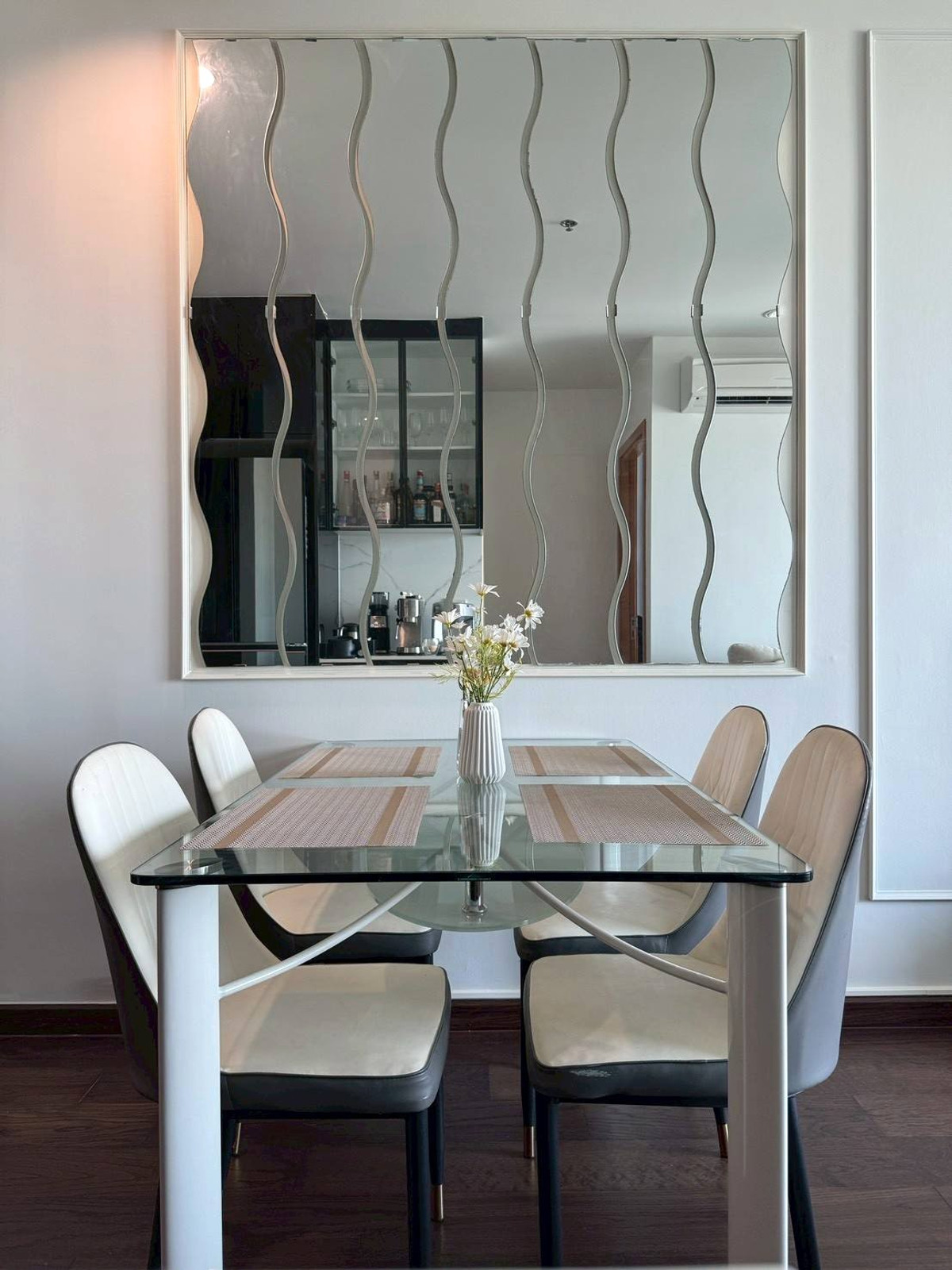 ขายคอนโดพระราม 9 เพชรบุรีตัดใหม่ RCA : ขายคอนโด Circle Condominium ราคา 4,400,000 บาท [NCs260115]