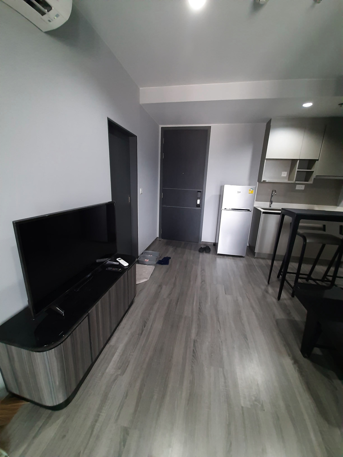 ให้เช่าคอนโดราชเทวี พญาไท : ห้องว่างให้เช่าด่วน : IDEO Mobi Rangnam (ไอดีโอ โมบิ รางน้ำ) สนใจต่อรองราคาแอดไลน์ @condo168 (มี @ ข้างหน้าด้วยนะคะ)