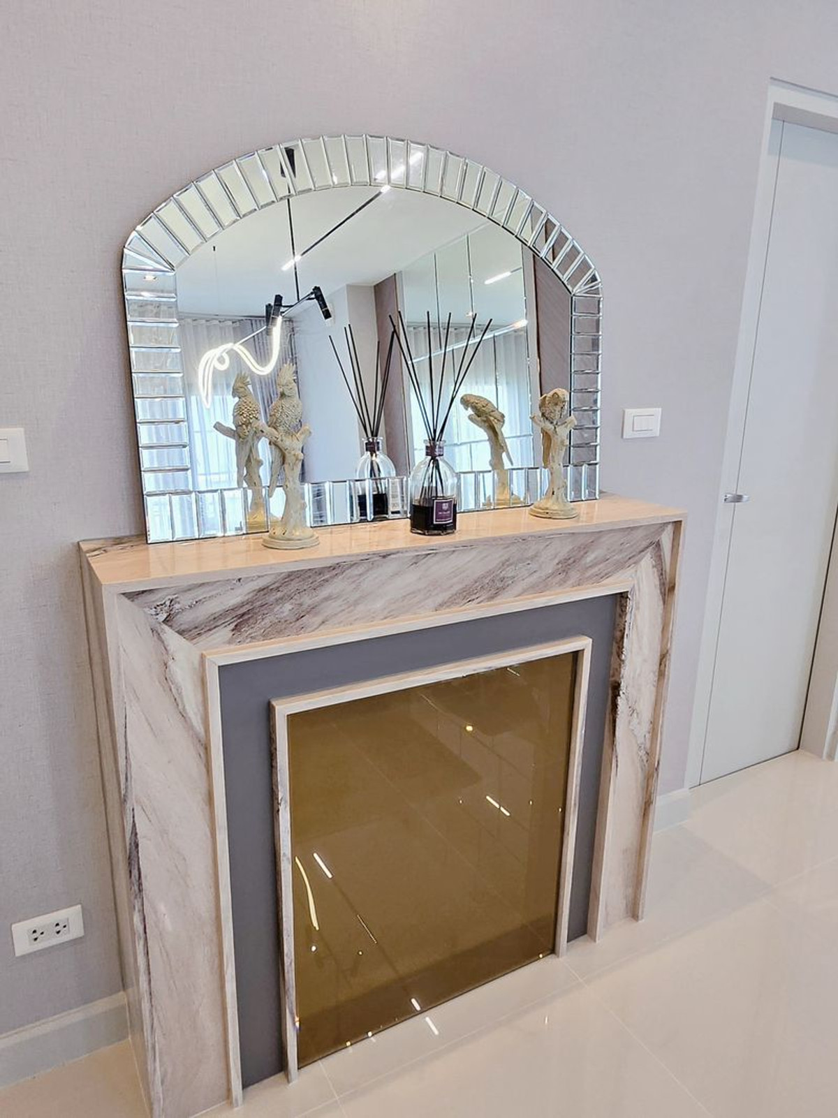 บ้านบางนา แบริ่ง ลาซาล : เซนโทร บางนา (CENTRO BANGNA) บ้านเดี่ยวหรูทำเลดี ใกล้ Mega Bangna พร้อมอยู่ ขนาด 70.1 ตารางวา 4 ห้องนอน ตำบลบางแก้ว อำเภอบางพลี จังหวัดสมุทรปราการ