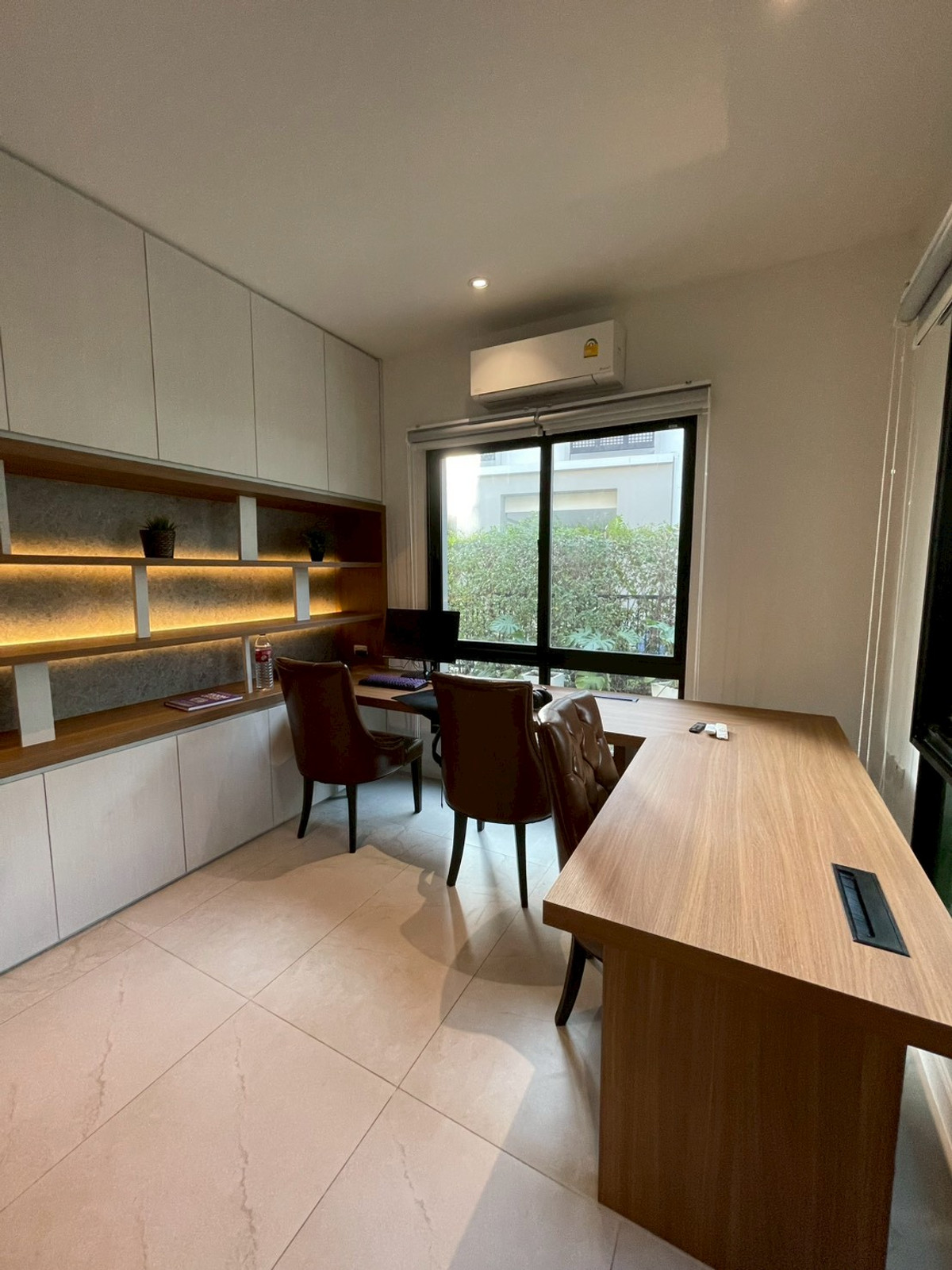 For RentHouseThaphra, Talat Phlu, Wutthakat : Pet-Friendly | Ultra-Luxury Living | 1 Min to BTS & MRT Bang Wa! 🚆