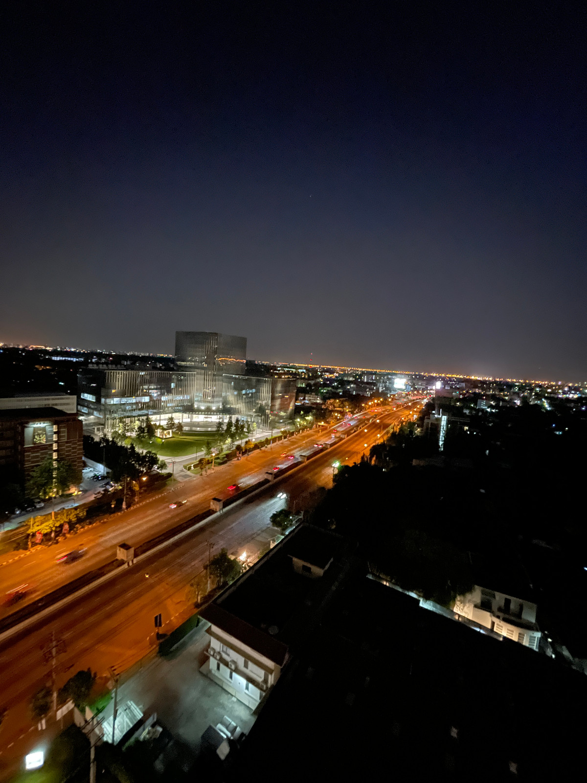 For RentCondoKasetsart, Ratchayothin : 🔥For Rent Now🔥 Chewathai Kaset-Nawamin. Spacious room, beautiful view, fully furnished and ready to move in. Excellent location, on the main road, near BTS Kasetsart University.