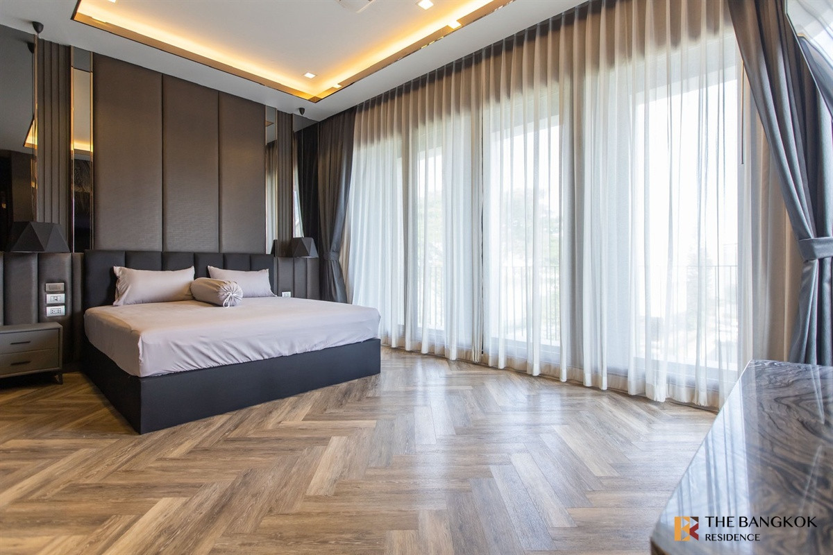 For RentHouseKaset Nawamin,Ladplakao :  Artale Ekkamai–Ramintra 🏡 Premium Luxury Home, Fully Furnished & Ready to Move In 💎 