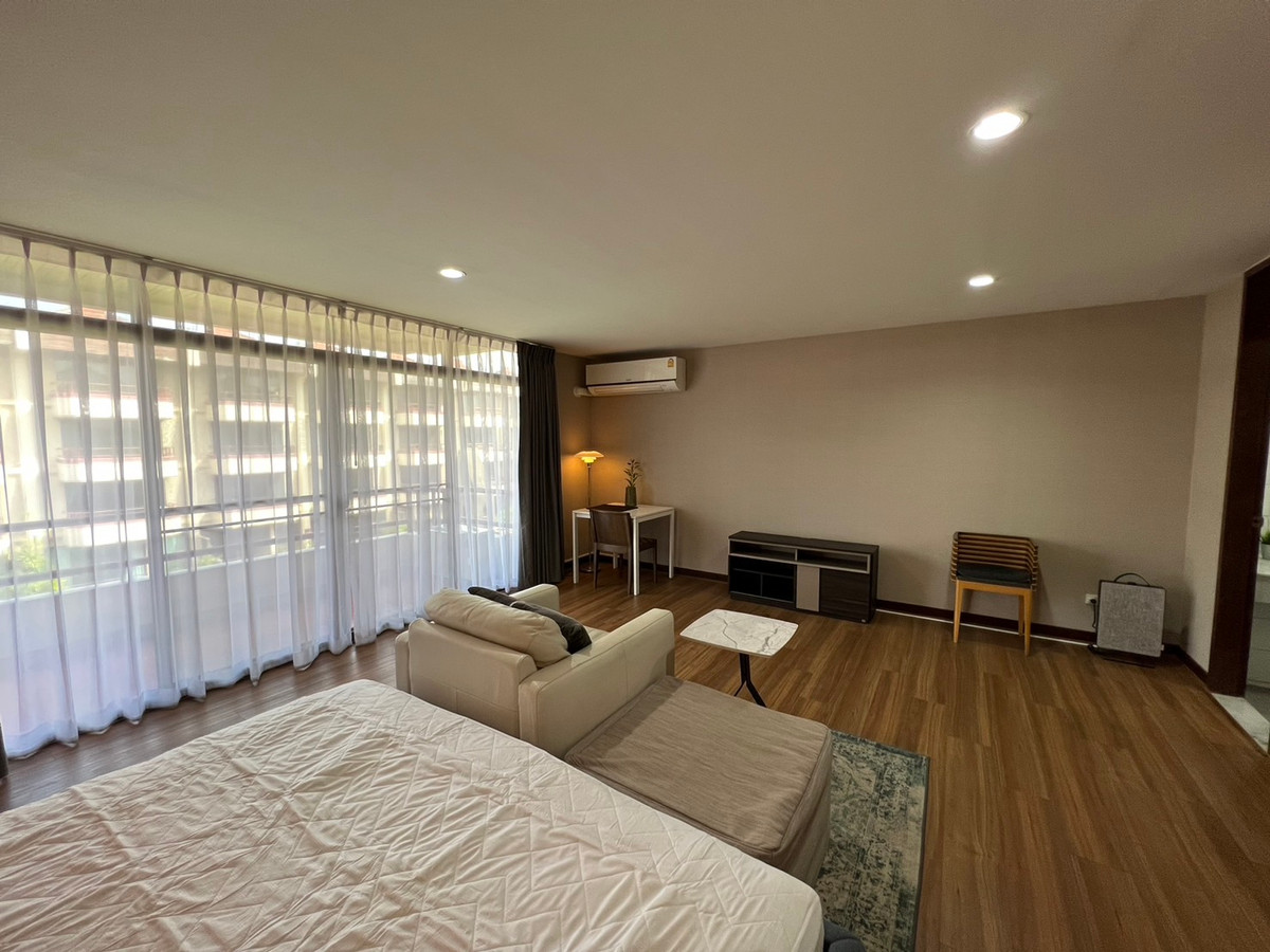For RentTownhomePattanakan, Srinakarin : for rent Beautiful town house at pattanakarn soi 52 (S03-1819) 