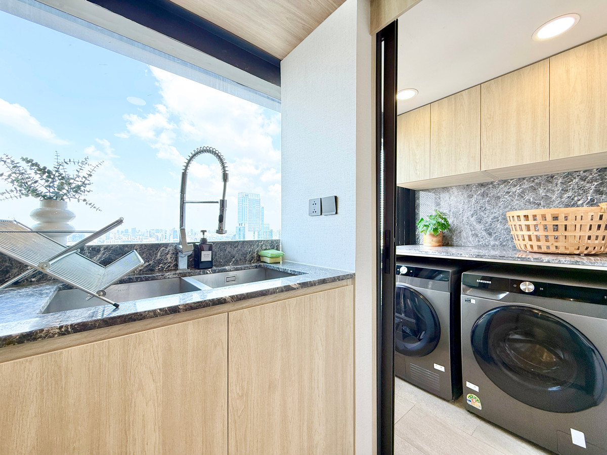 For SaleCondoRatchathewi,Phayathai : 🚀 CONNER Ratchathewi - 170 sq m. Duplex Penthouse* 3 bedrooms, 4 bathrooms, beautifully decorated 092-545-6151 (Tim)