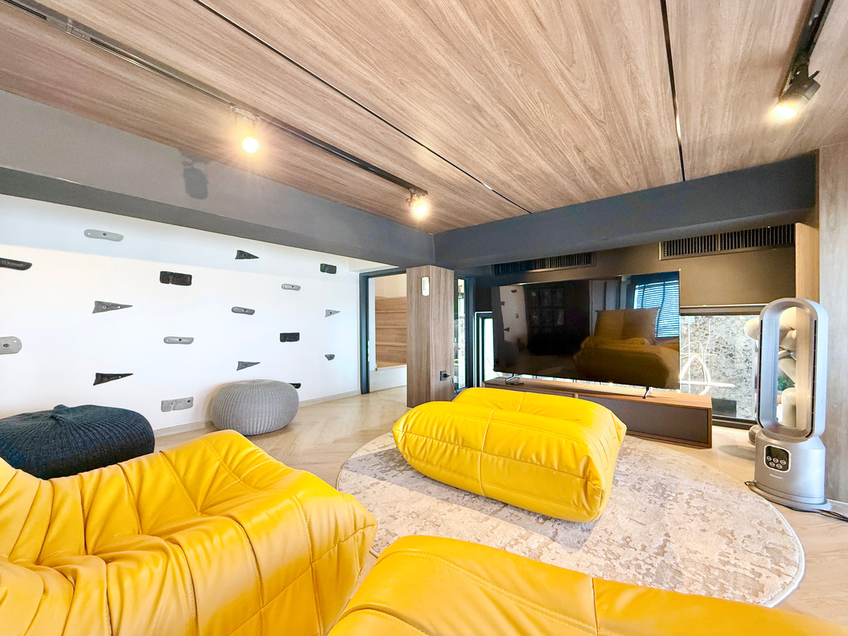 For SaleCondoRatchathewi,Phayathai : 🚀 CONNER Ratchathewi - 170 sq m. Duplex Penthouse* 3 bedrooms, 4 bathrooms, beautifully decorated 092-545-6151 (Tim)