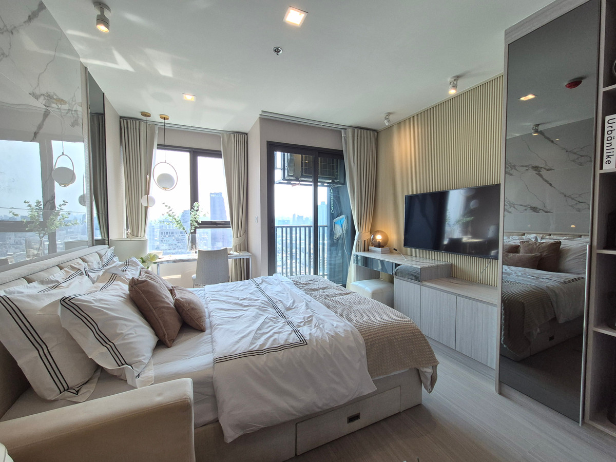 For RentCondoLadprao, Central Ladprao : (Actual room picture!! )​ Life Ladprao 28 sqm., next to BTS Ladprao Intersection. Opposite Central Ladprao Department Store