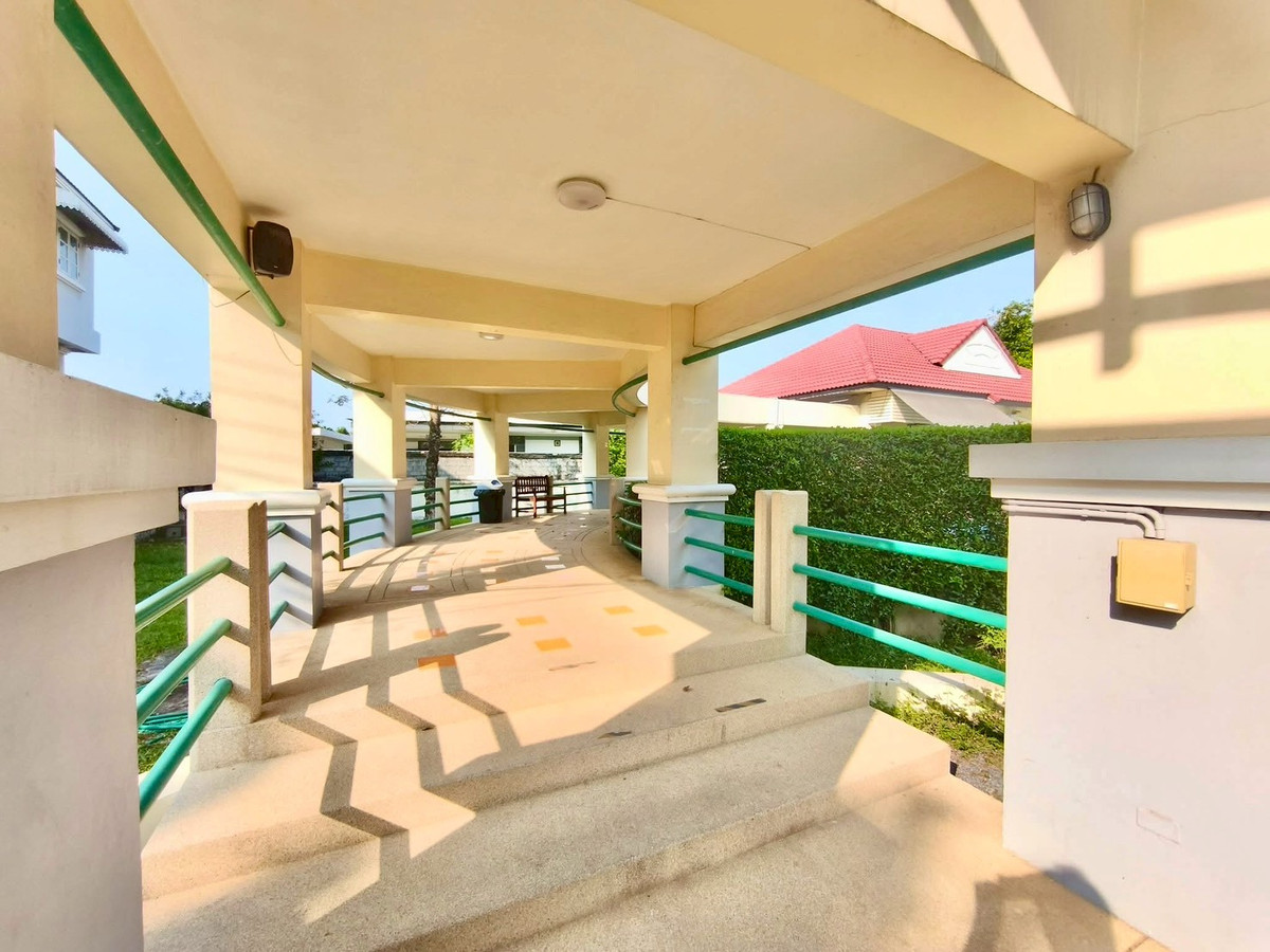 For SaleTownhomePathum Thani,Rangsit, Thammasat : Townhome for sale, 2 and a half floors, Nanthana Garden Village, Rangsit, 5 levels, area 27 square meters, 3 bedrooms, Ban Klang Subdistrict, Mueang Pathum Thani District. Pathum Thani Province