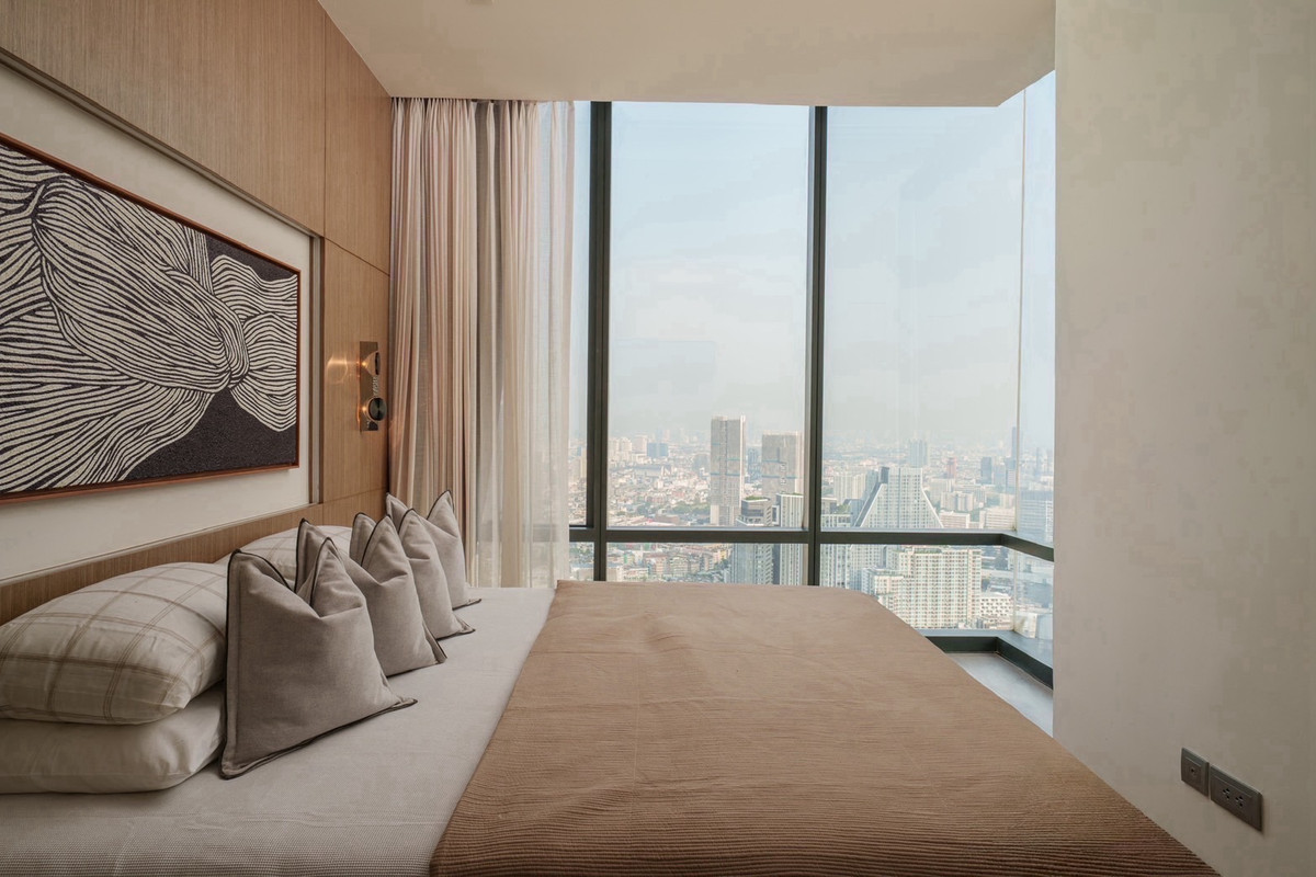 For RentCondoSilom, Saladaeng, Bangrak : 📍 Ashton Silom 2 Bed | 2 Bath Size: 75.96 sq.m. 88k/m📞Phat: 064-642-8664📞Nui: 094-624-2014