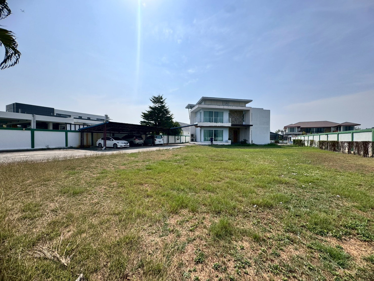 ขายบ้านสมุทรปราการ สำโรง : ขายบ้านเดี่ยว กรีนวัลเล่ย์ 7 บางนา-ตราด **วิวเลคหลังบ้าน** (N.1977)