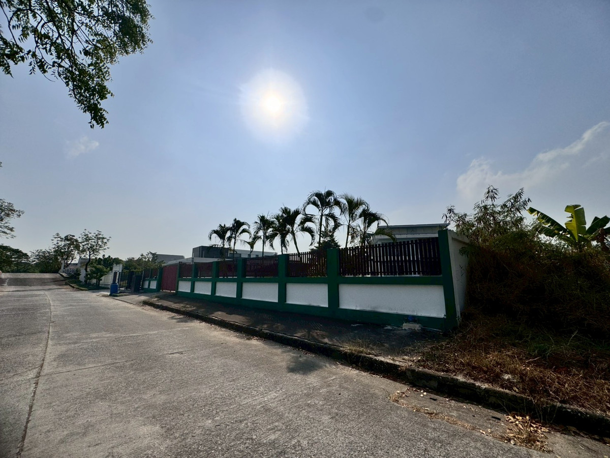 ขายบ้านสมุทรปราการ สำโรง : ขายบ้านเดี่ยว กรีนวัลเล่ย์ 7 บางนา-ตราด **วิวเลคหลังบ้าน** (N.1977)