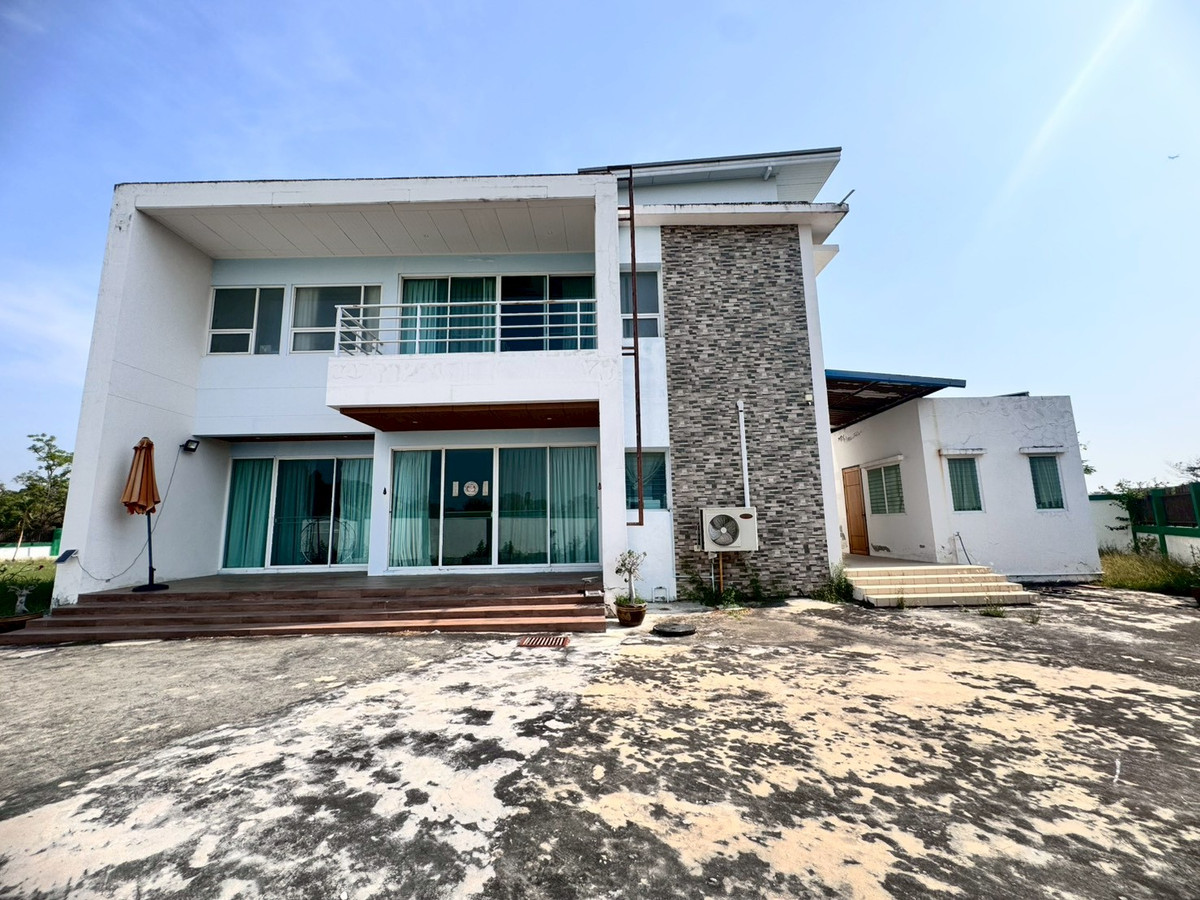 ขายบ้านสมุทรปราการ สำโรง : ขายบ้านเดี่ยว กรีนวัลเล่ย์ 7 บางนา-ตราด **วิวเลคหลังบ้าน** (N.1977)