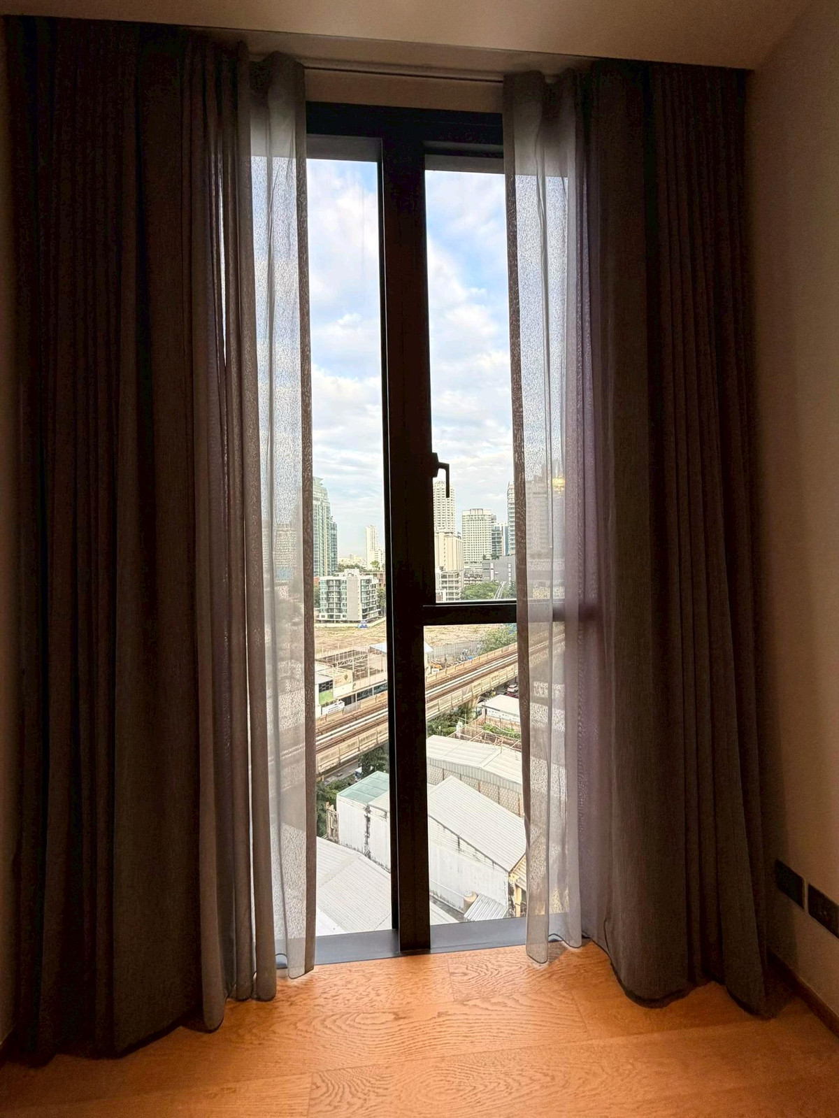 For RentCondoSukhumvit, Asoke, Thonglor : 📌For RENT | BEATNIQ Sukhumvit 32 - 3BR (110 sqm) 130,000 🔥Super Hotdeal🔥 100,000 THB/month