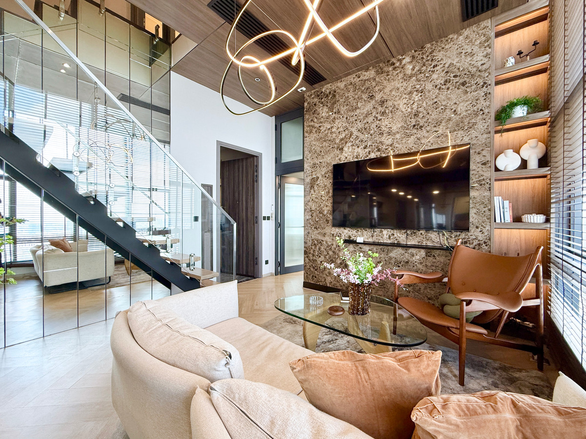 For SaleCondoRatchathewi,Phayathai : 🚀 CONNER Ratchathewi - 170 sq m. Duplex Penthouse* 3 bedrooms, 4 bathrooms, beautifully decorated 092-545-6151 (Tim)