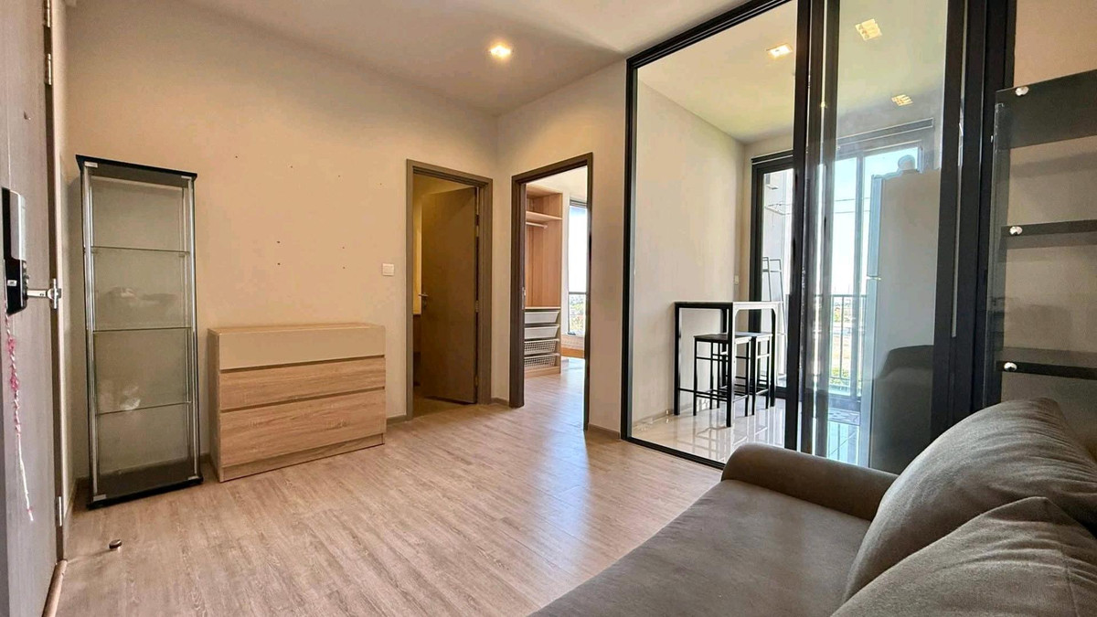 For RentCondoBang Sue, Wong Sawang, Tao Pun : 🔥 For rent The Line Wongsawang
💸 Price only 12,000 baht/month | Ready to move in immediately.