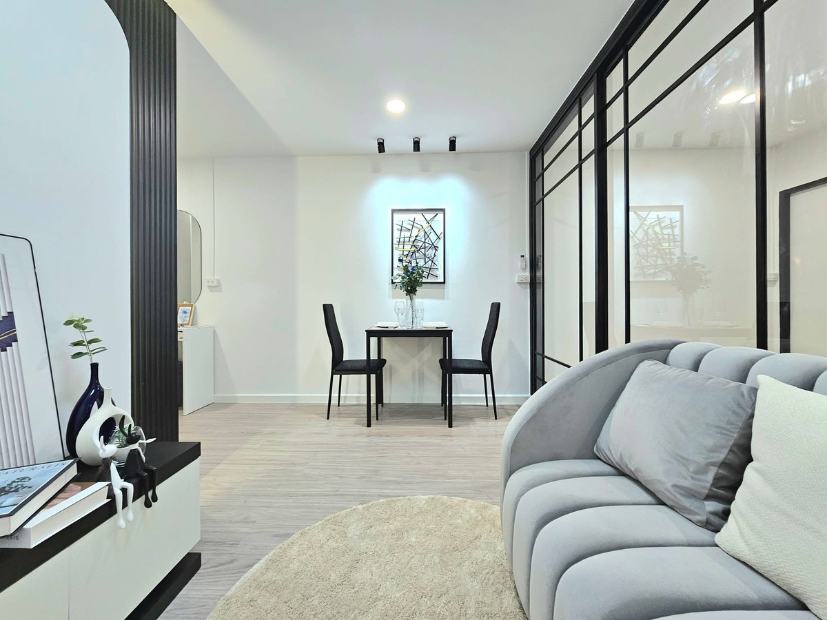 ขายคอนโดลาดพร้าว เซ็นทรัลลาดพร้าว : ขายด่วน 📍 Ratchada Prestige 📍 สามารถเลี้ยงสัตว์ได้ ชั้น 8 วิวสระว่ายน้ำ