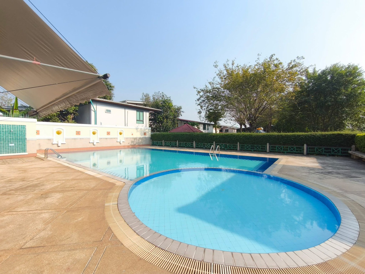 For SaleTownhomePathum Thani,Rangsit, Thammasat : Townhome for sale, 2 and a half floors, Nanthana Garden Village, Rangsit, 5 levels, area 27 square meters, 3 bedrooms, Ban Klang Subdistrict, Mueang Pathum Thani District. Pathum Thani Province