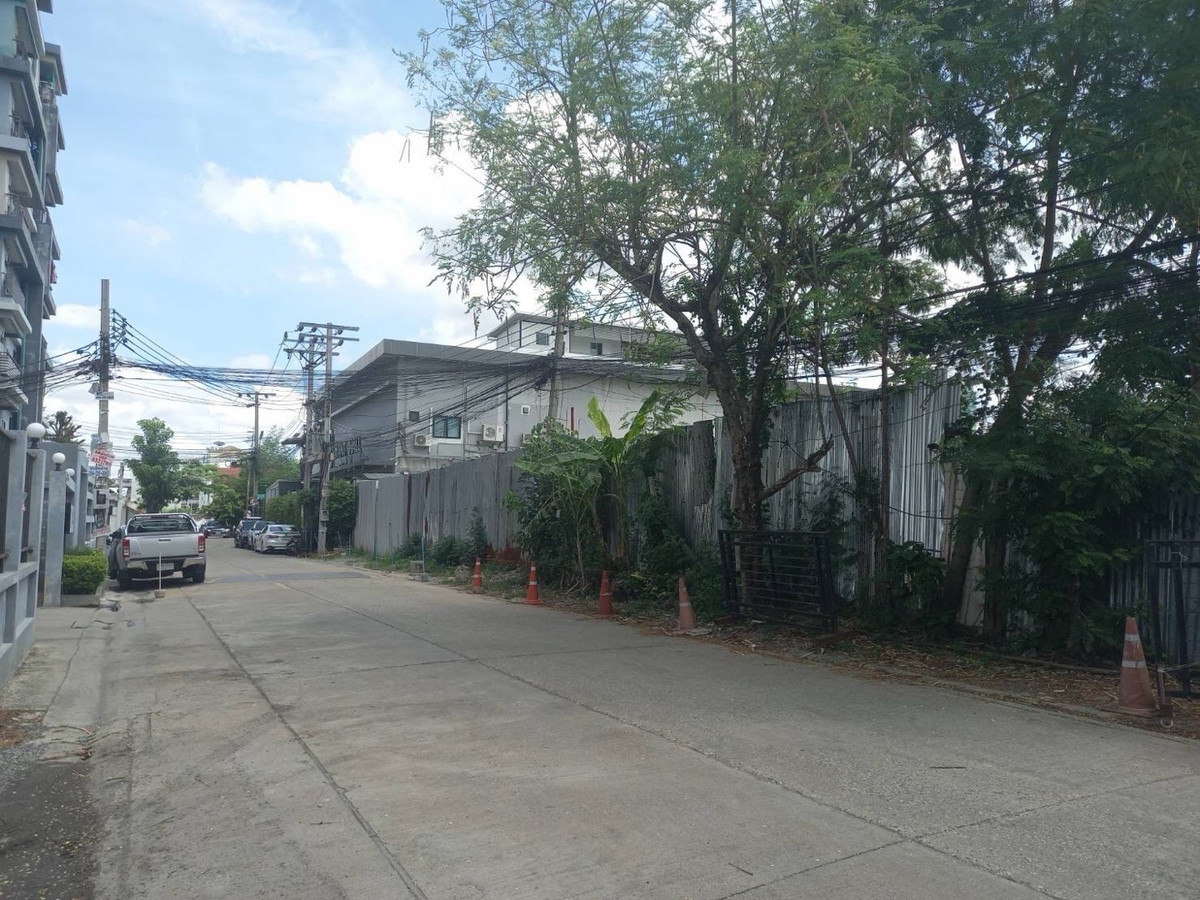 ขายที่ดินลาดพร้าว101 แฮปปี้แลนด์ : ขายที่ดินซอยลาดพร้าว 130