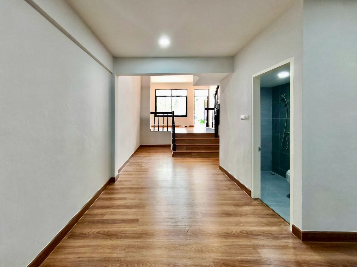 For SaleTownhomePathum Thani,Rangsit, Thammasat : Townhome for sale, 2 and a half floors, Nanthana Garden Village, Rangsit, 5 levels, area 27 square meters, 3 bedrooms, Ban Klang Subdistrict, Mueang Pathum Thani District. Pathum Thani Province