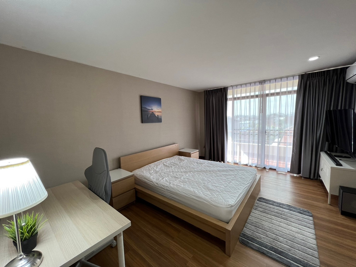 For RentTownhomePattanakan, Srinakarin : for rent Beautiful town house at pattanakarn soi 52 (S03-1819) 