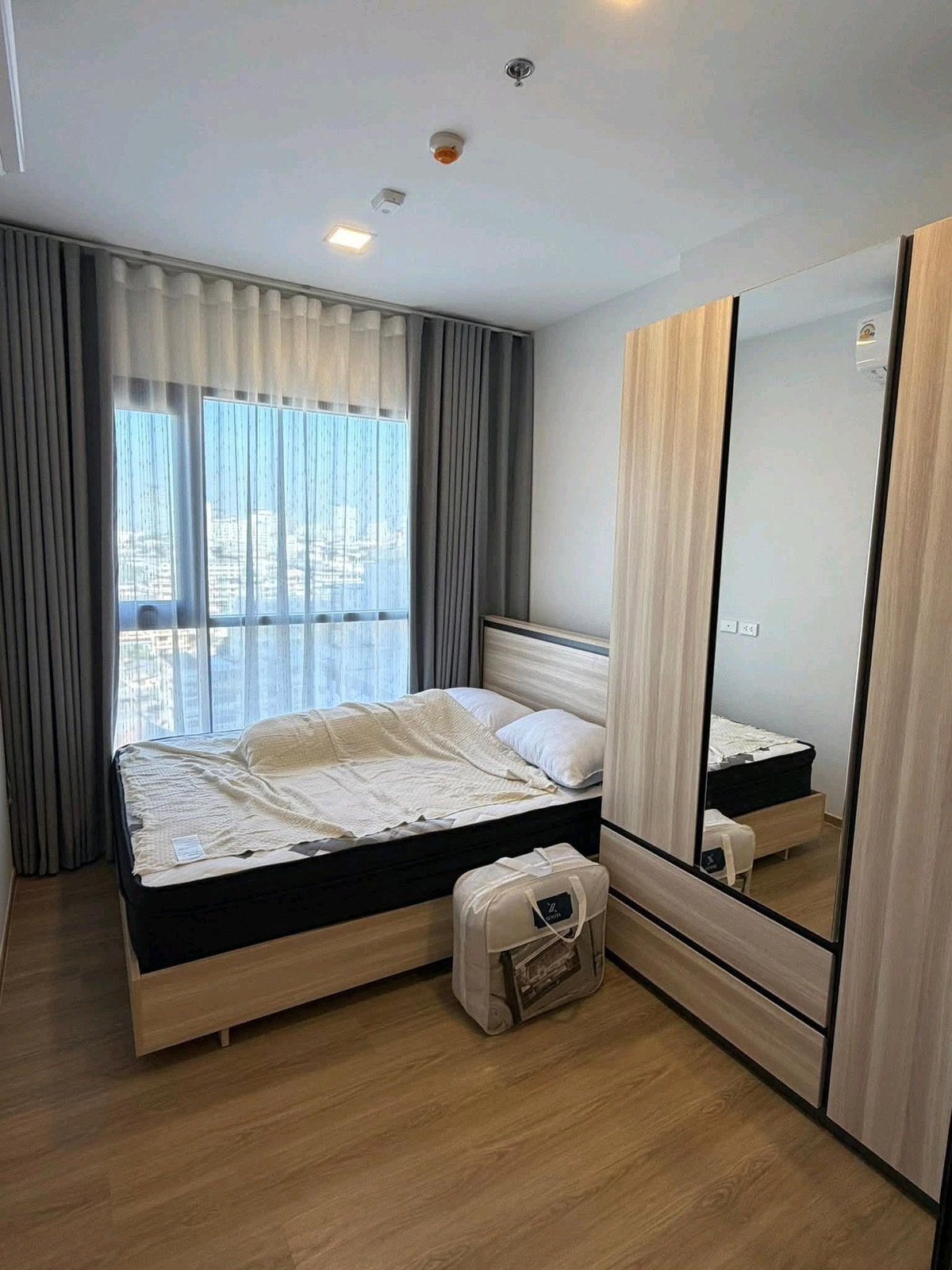 ให้เช่าคอนโดปิ่นเกล้า จรัญสนิทวงศ์ : 🏙️ให้เช่าห้องใหม่เอี่ยม @Chapter one จรัญฯ85 เฟอร์ฯ-คช.ไฟฟ้า ครบ ทุก📲or Line: 0616395225